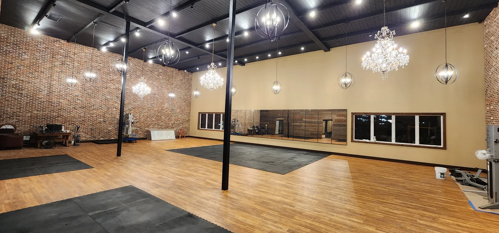 Large commercial studio after painting